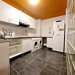 Arc House Albergue *