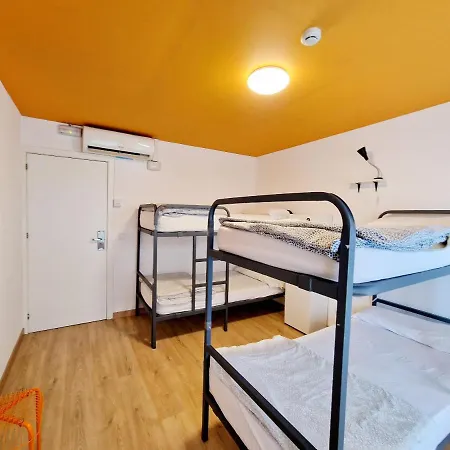Arc House Hostal