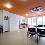Hostel Arc House
