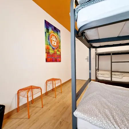 Hostel Arc House *