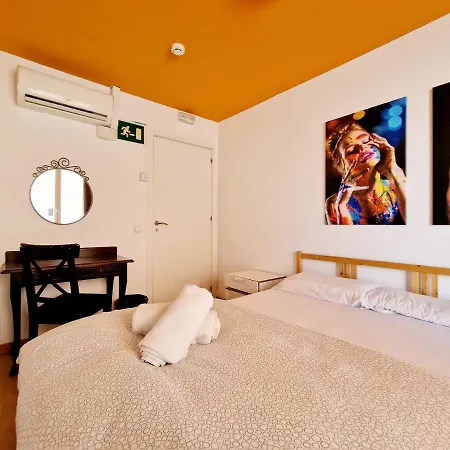 호스텔 Arc House